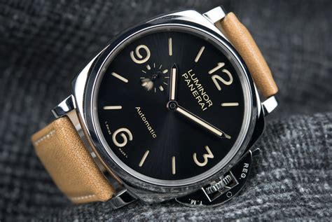 WATCH REVIEW Panerai Luminor 195